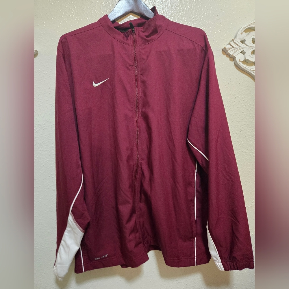 Nike Jacket Men's Extra Large Burgundy Dri Fit Full Zip Mock Collar Size XL